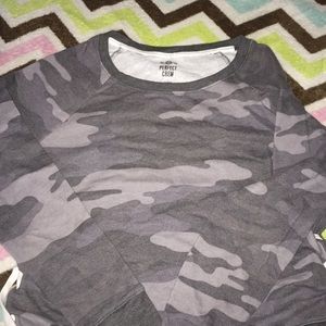 Long sleeve army print sweatshirt